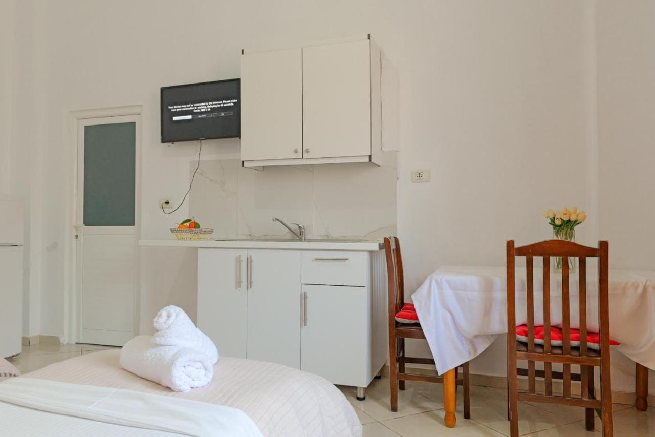 Sunflower Hotel קסאמיל מראה חיצוני תמונה